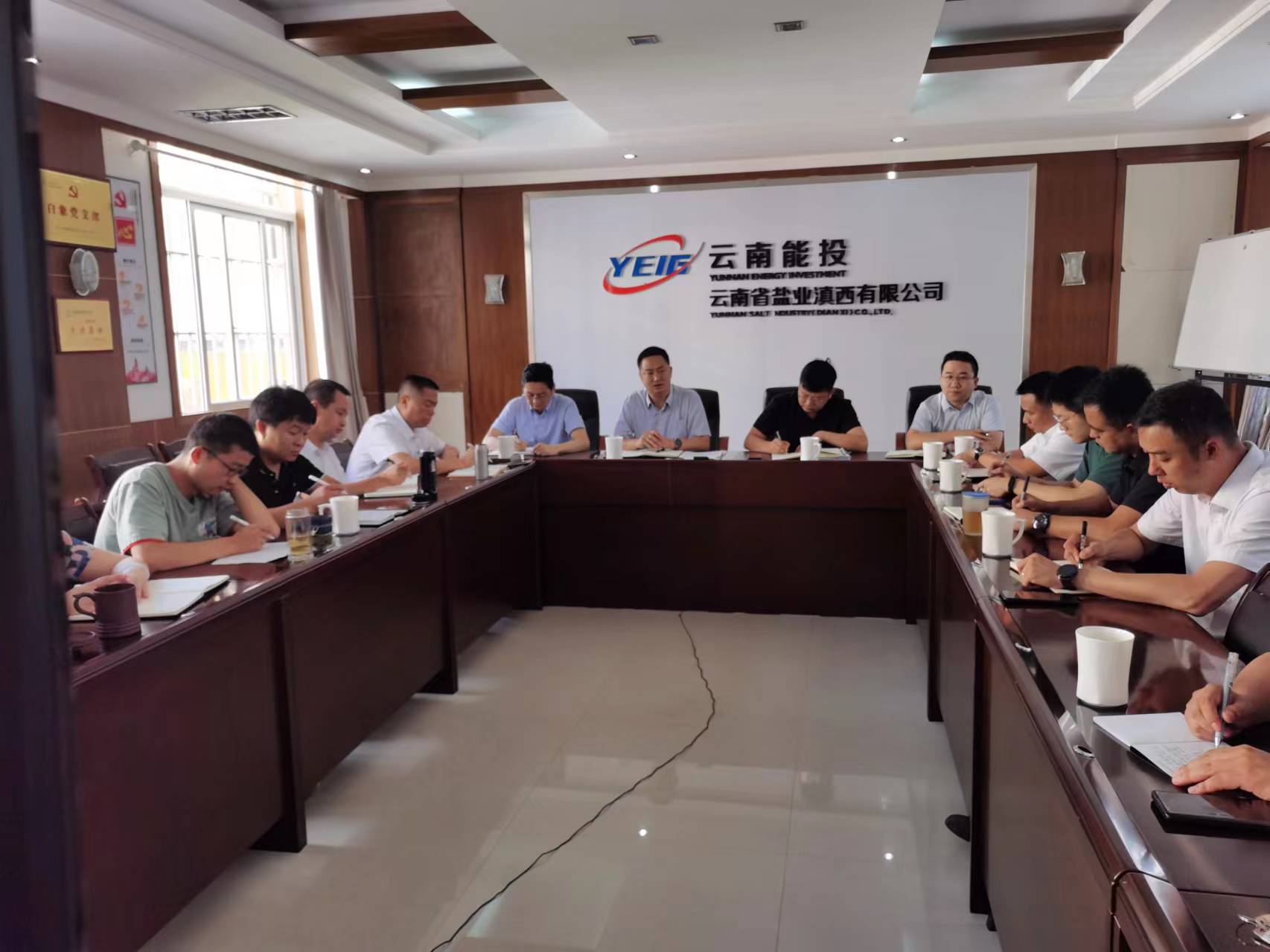 1658480626746306.jpg 2207131631000020717.jpg