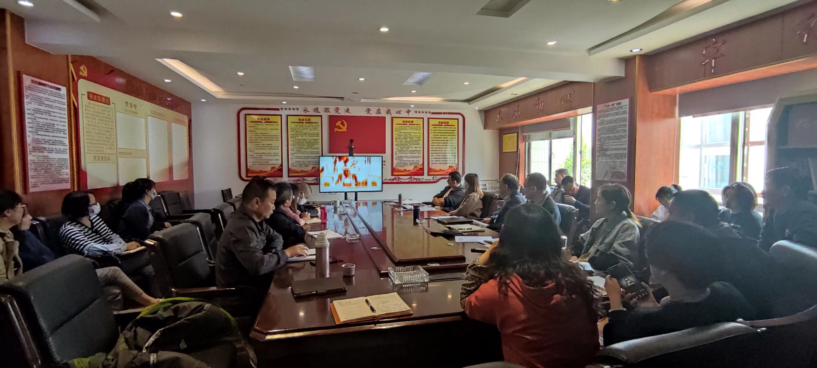 1658735663947695.jpg 2204241621000011944.jpg