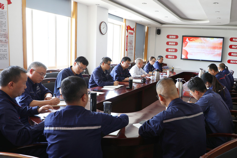 1720688435950424.jpg 讲党课_副本.jpg