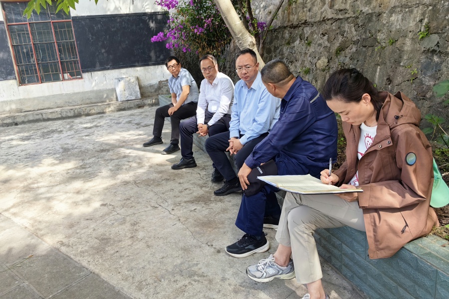 1748338029825234.jpg 谈话现场-2_副本.jpg